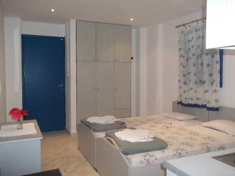 Mike'S Beach Apartments & Studios أنِساراس المظهر الخارجي الصورة